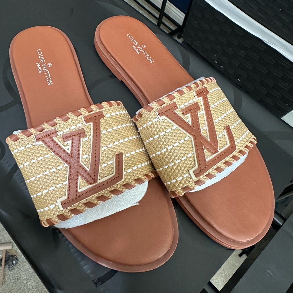 NEW Tan and Brown Raffia Sandals
